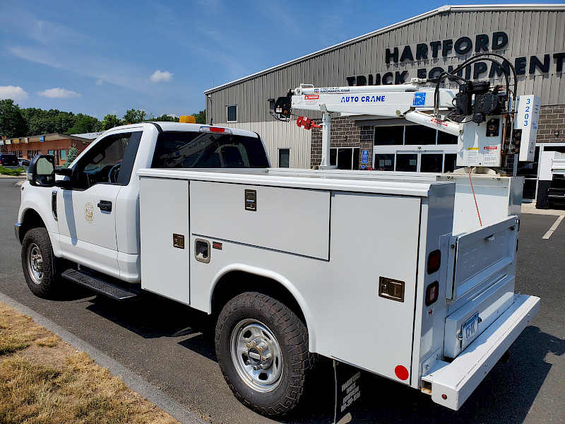 Cranes | Hartford Truck Equipment, South Windsor CT